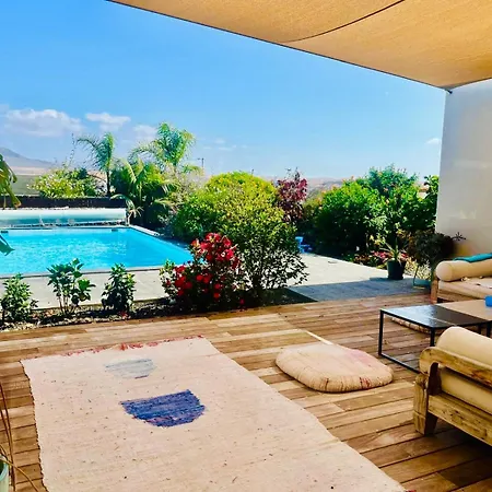 Golden Wave Villa *