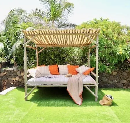 Golden Wave Villa *